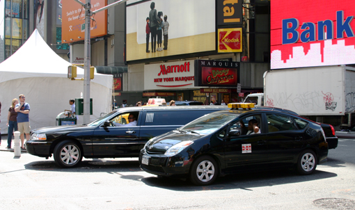 Times_Square_DOT_Prius_ek_aug06.jpg