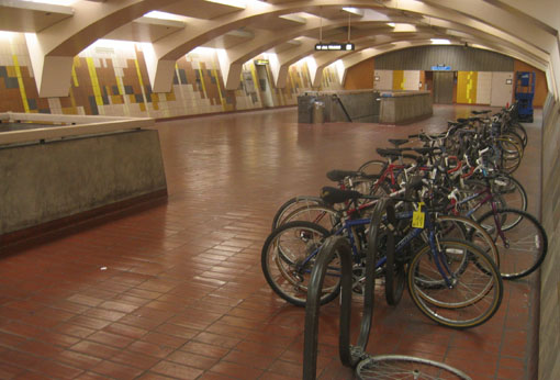 berkeley_bart_parking.jpg