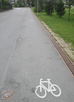 IMG_0214_bike_lane_green_lights.jpg