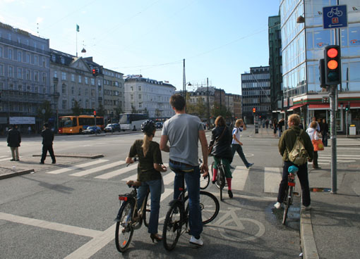 IMG_0506_stopped_at_redlight.jpg