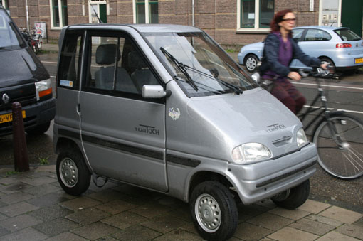 amsterdam_tinycar.jpg