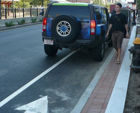 Comm_Ave_Bike_Lane_1.JPG
