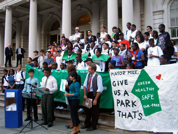 ppy_advocates_city_hall.jpg