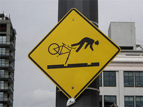 streetcar_cyclist.jpg