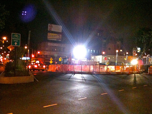 Canal_street_at_night.jpg