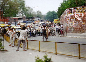 delhi_street.jpg
