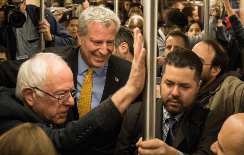 Look how happy riding the subway makes you, Mr. Mayor. Photo: Edwin J. Torres/Mayoral Photography Office