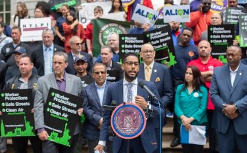 Council Member Antonio Reynoso reached a deal with the city on Thursday to reform the private carting industry by creating zones with a maximum of three haulers assigned to each. Photo: Antonio Reynoso.