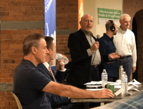 Professor Charles Komanoff makes a point on the high cost of free parking at a meeting on the Upper West Side last night. Photo: Lisa Orman