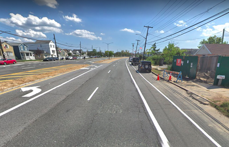 The spot on Cross Bay Boulevard where a cyclist was struck and killed on Sunday. Photo: Google