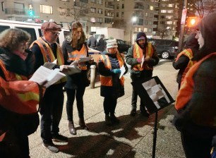 The Streetsblog Carolers in front of Gracie Mansion for their 2019 concert. Photo: Clarence Eckerson Jr.