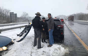 During Monday's storm, Gov. Cuomo stopped on an upstate highway to help a couple that had crashed. Whatta guy. Photo: Governor's Office