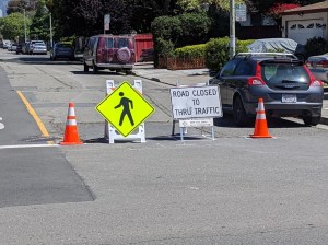 These are the barricades that Oakland's Department of Public Works put up — which Mayor de Blasio claimed were not put up. Photo: Roger Rudick