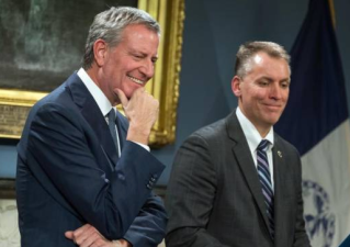 Mayor de Blasio with the NYPD Commissioner Dermot Shea — together before COVID. File photo: NYC Mayor's Office