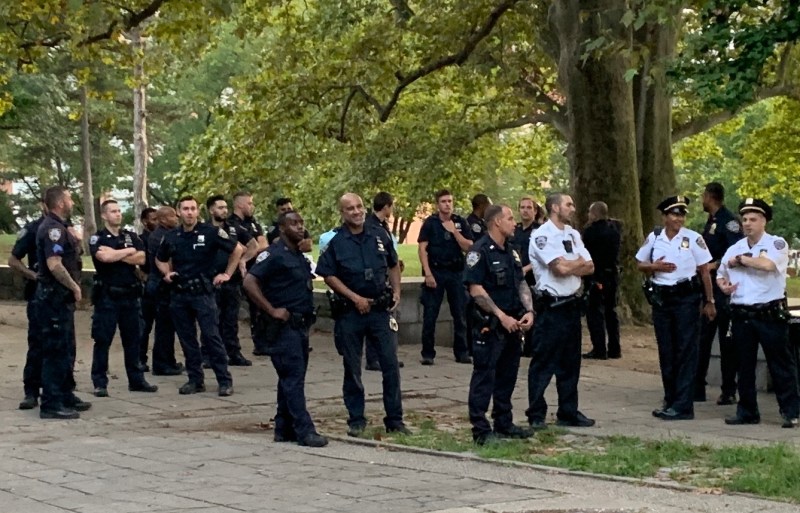 A gaggle (or is it a murder?) of NYPD officers not wearing masks at a recent protest. Photo: Gersh Kuntzman