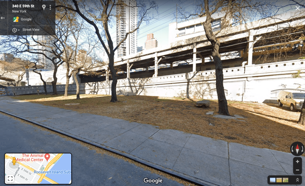 The 59th Street Plaza/Park off the Queensboro Bridge South Outer Roadway. What could we do with this space once its finally given back to pedestrians? Photo: TransAlt