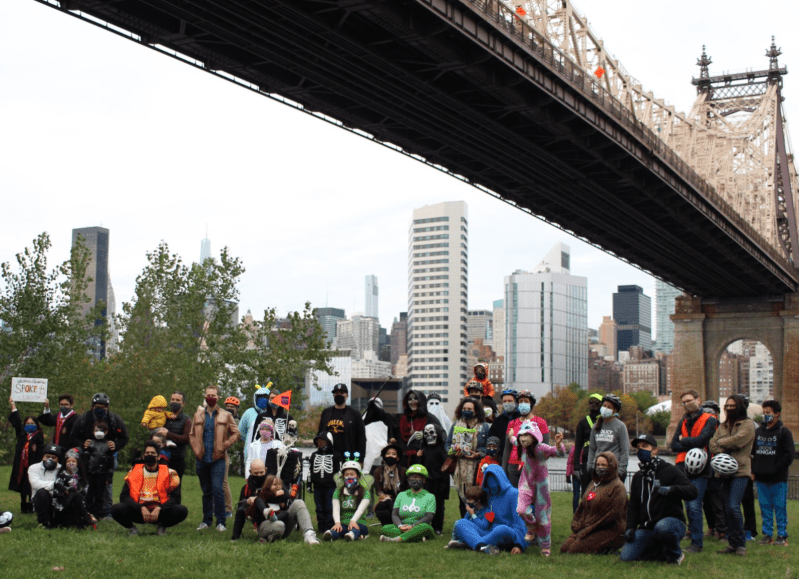 The 2020 Sunnyside/Astoria Family Ride “Spoketacular” at Queensbridge Park. The Spoketacular was organized by C.J. Bretillon, Jennifer Chakrabarti, Baglia, Juan Restrepo and the Queens Transportation Alternatives Committee. Photo: Bhaskar Chakrabarti