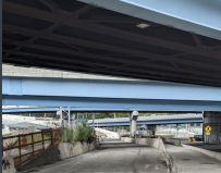 The entrance to the shared-use path, formerly the entrance to the Grand Central Parkway, from Park Drive East. Photo: Yehuda Pollack